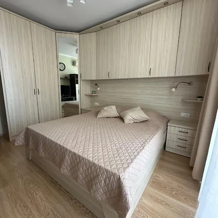 2 Bedroom Komplex Andalusia Elenite With Terrasa And Sea Daire