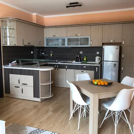 2 Bedroom Komplex Andalusia Elenite With Terrasa And Sea Daire